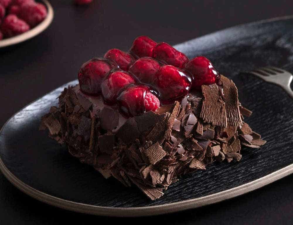 Wholesale L'amour de Paris Chocolate Raspberry Mini Cake 7 Oz- Bulk