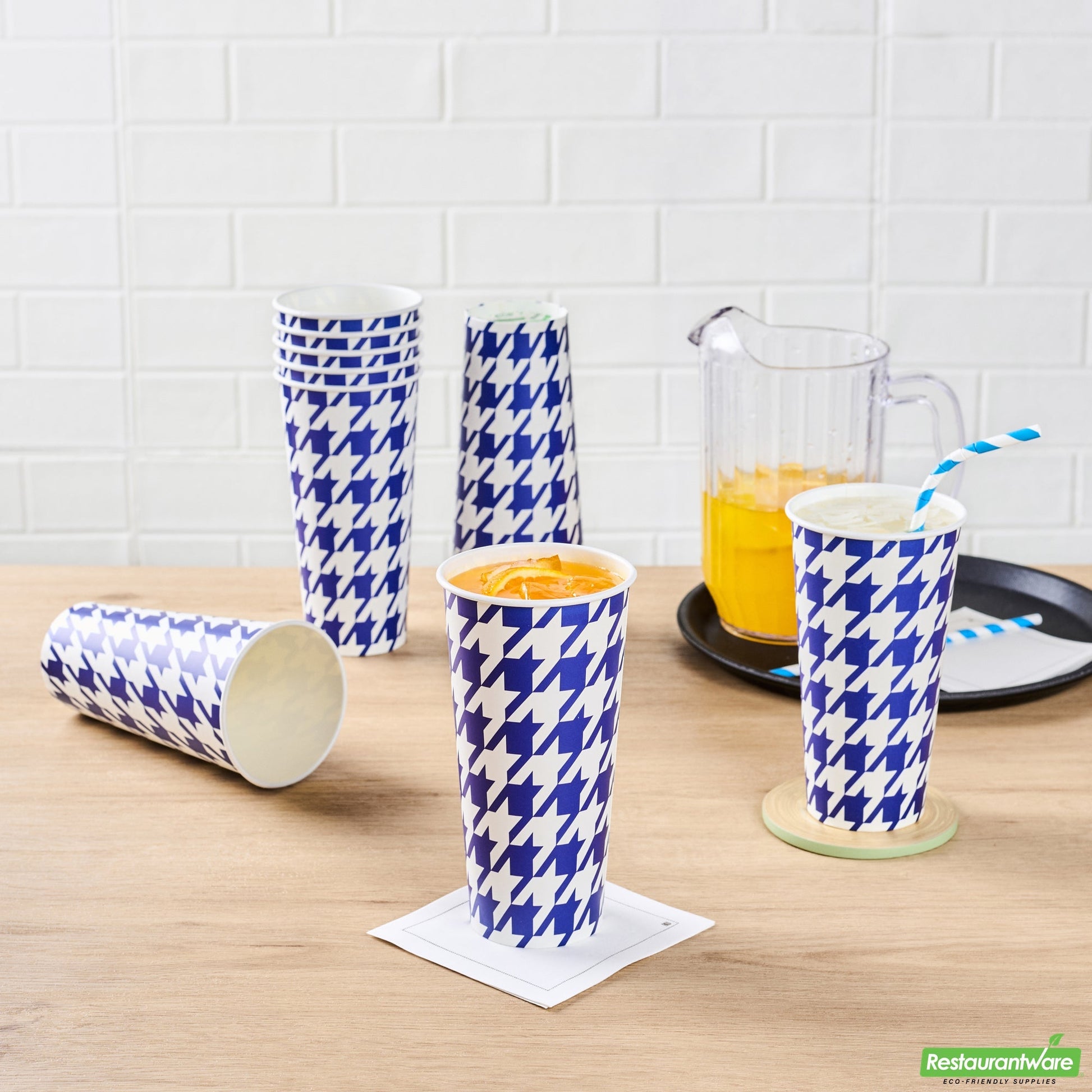 Wholesale Restaurantware RW Base 22 Oz Round White Paper Cold Cup - 3 1/2 X 3 1/2 X 6 3/4 - 25 Count Box- Bulk
