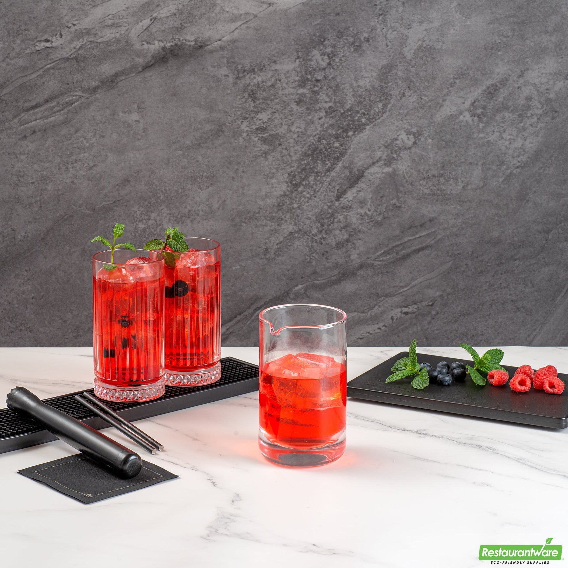Wholesale Restaurantware Bar Lux 17 Oz Cocktail Mixing Glass - Hand-Blown, Crystal - 3 3/4" X 3 1/2" X 5 3/4" 16.9oz- Bulk