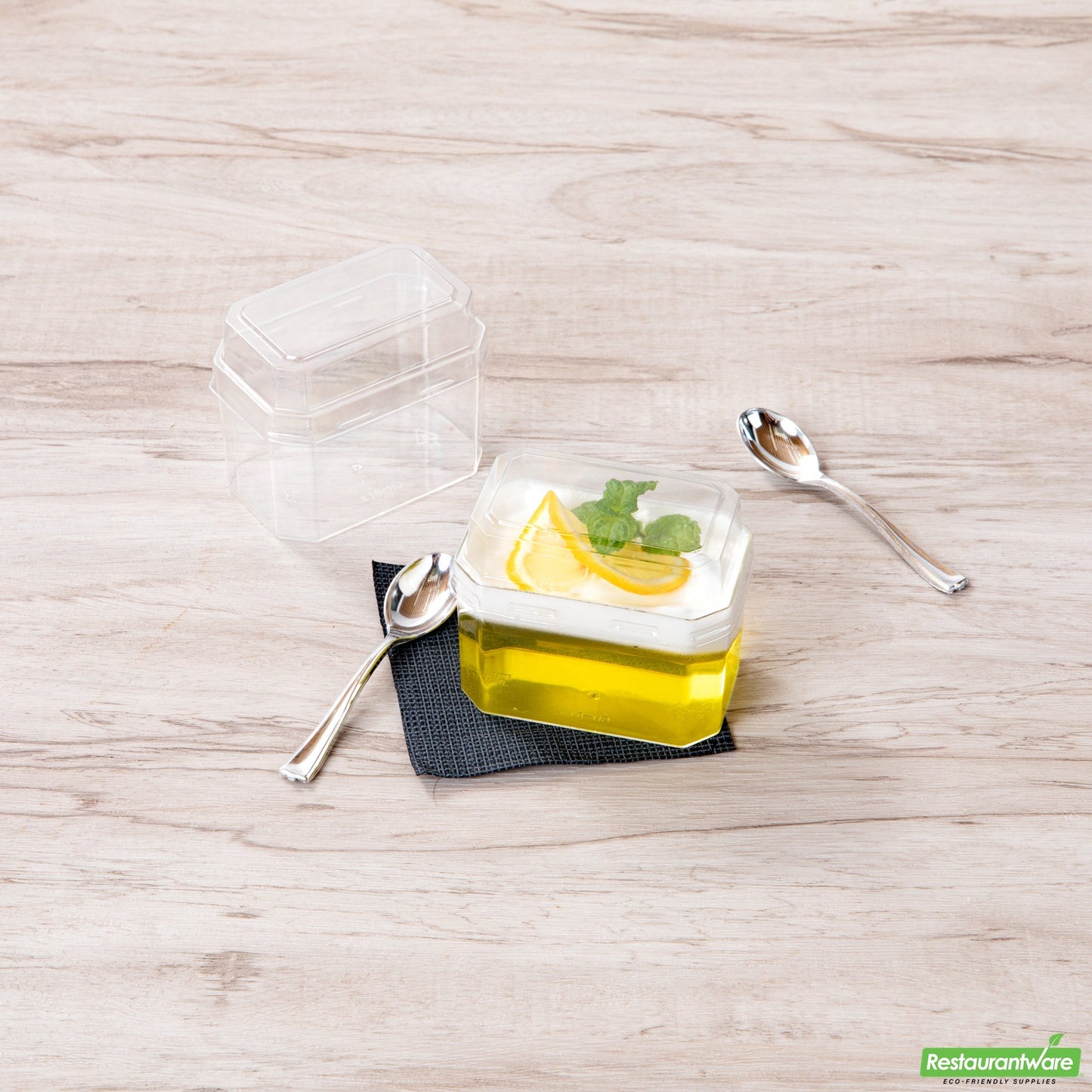 Wholesale Restaurantware Mini Serve 3 Oz Rectangle Clear Plastic Dessert Cup - with Lid - 3 1/4'' X 2'' X 2'' - 100 Count Box- Bulk