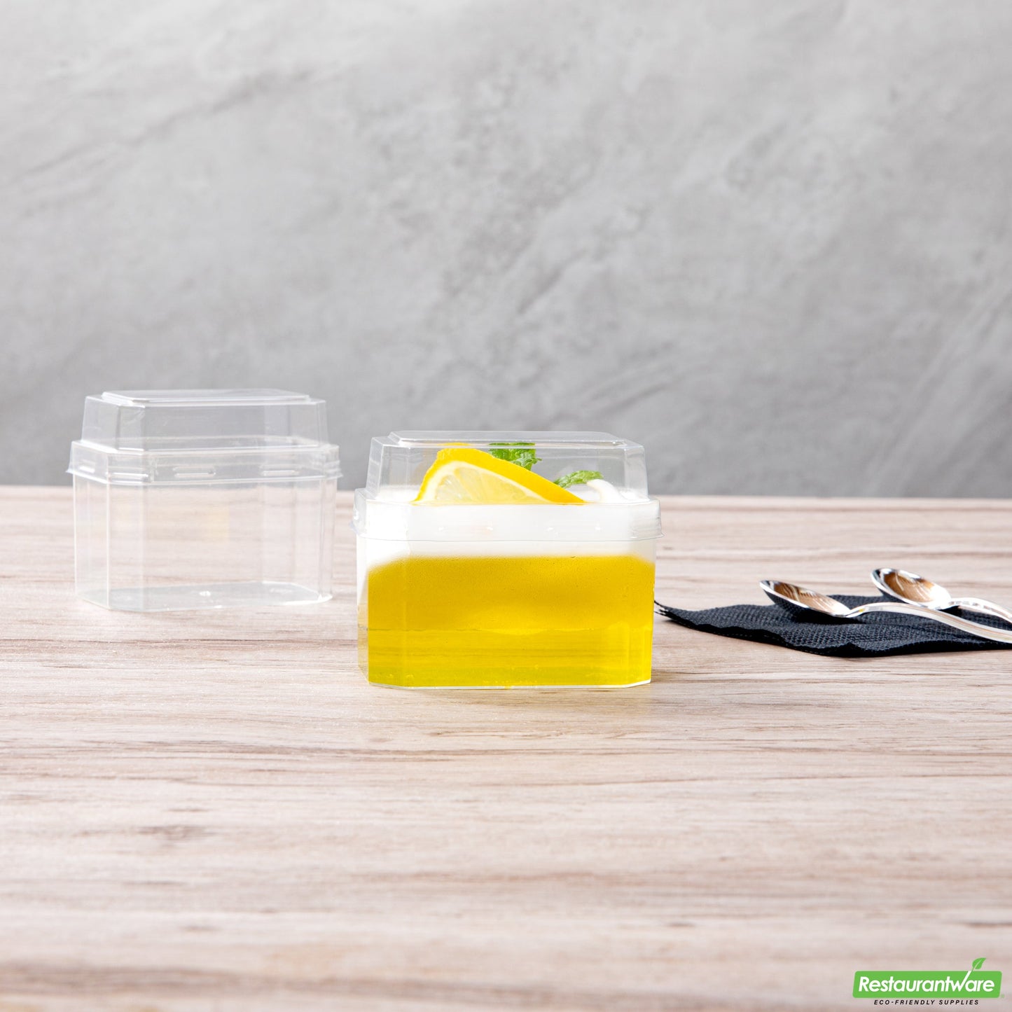 Wholesale Restaurantware Mini Serve 3 Oz Rectangle Clear Plastic Dessert Cup - with Lid - 3 1/4'' X 2'' X 2'' - 100 Count Box- Bulk