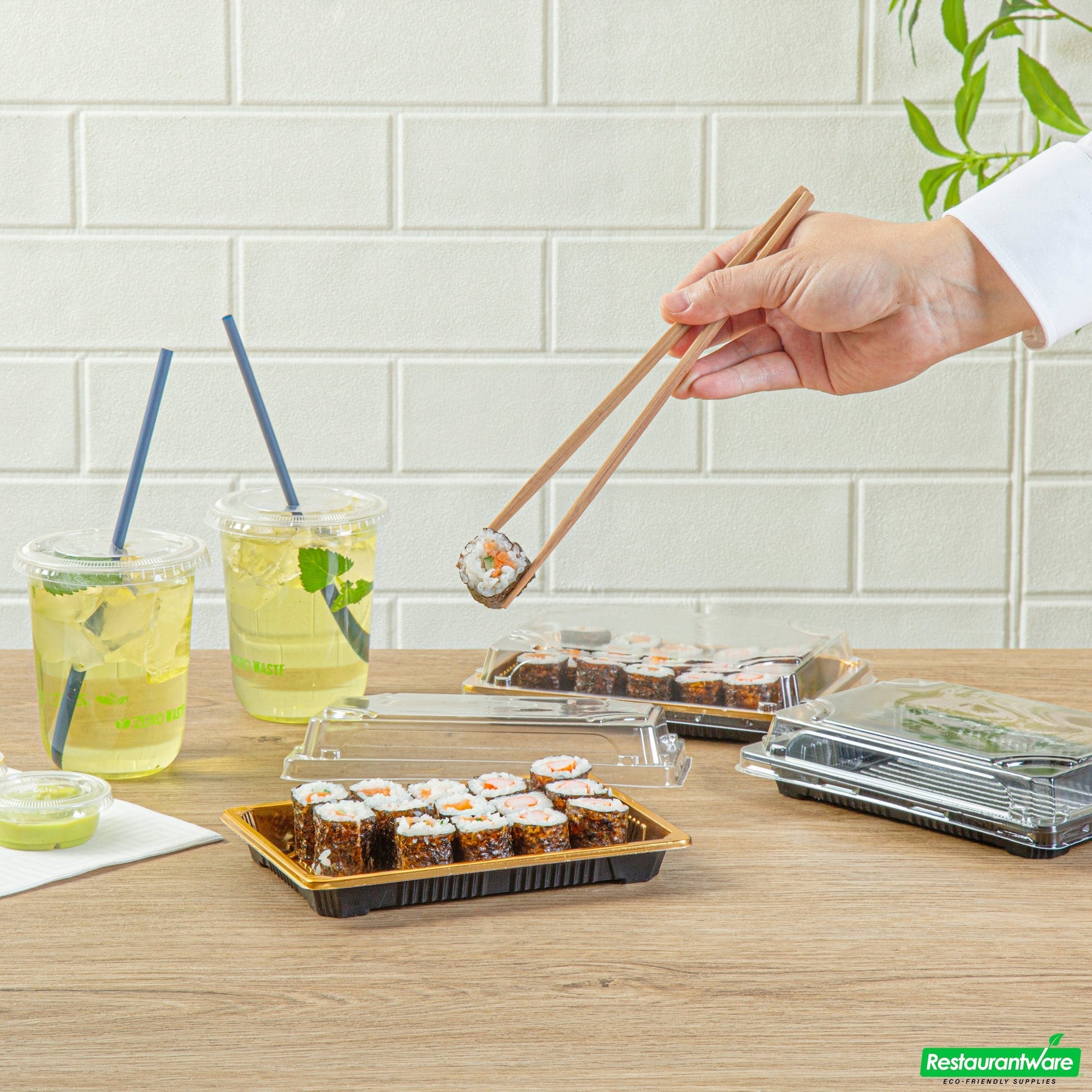 Wholesale Restaurantware Roku Rectangle Gold Plastic Take Out Sushi Tray - with Clear Lid - 7" X 5" X 1 1/2" - 100 Count Box- Bulk