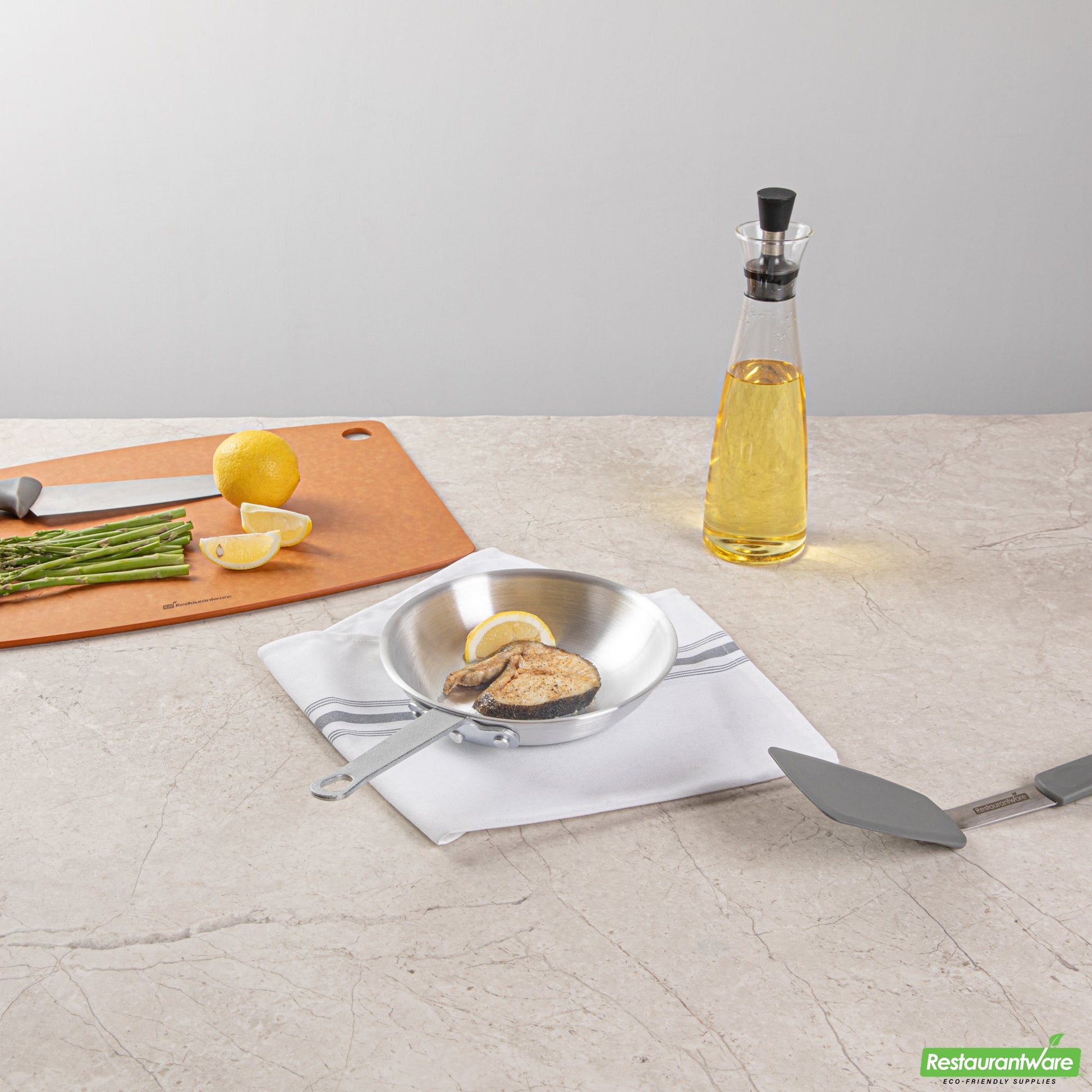 Wholesale Restaurantware Aluminum 7" Fry Pan - 13" X 7.6" X 2.3"- Bulk